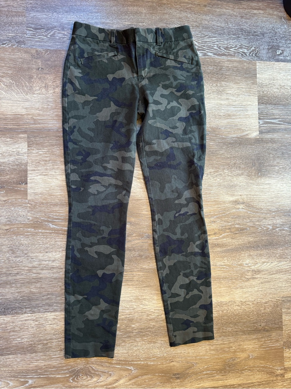 GAP Women's Skinny Ankle Camo Jeans - Sz 4 T